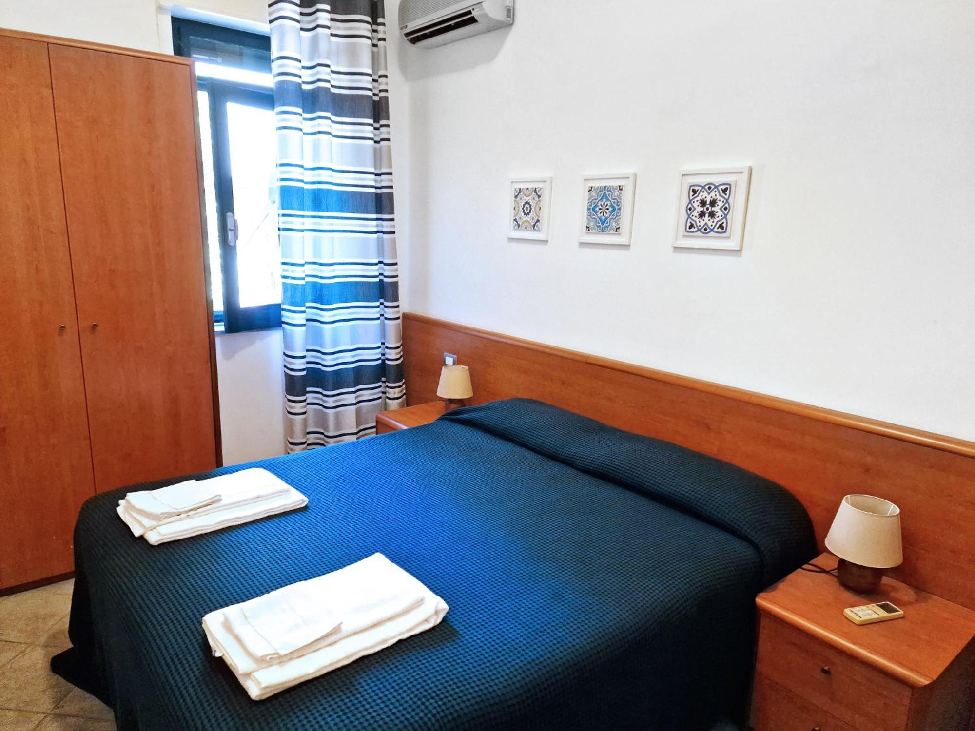 Villa Anita Apartments Capo dʼOrlando Chambre photo