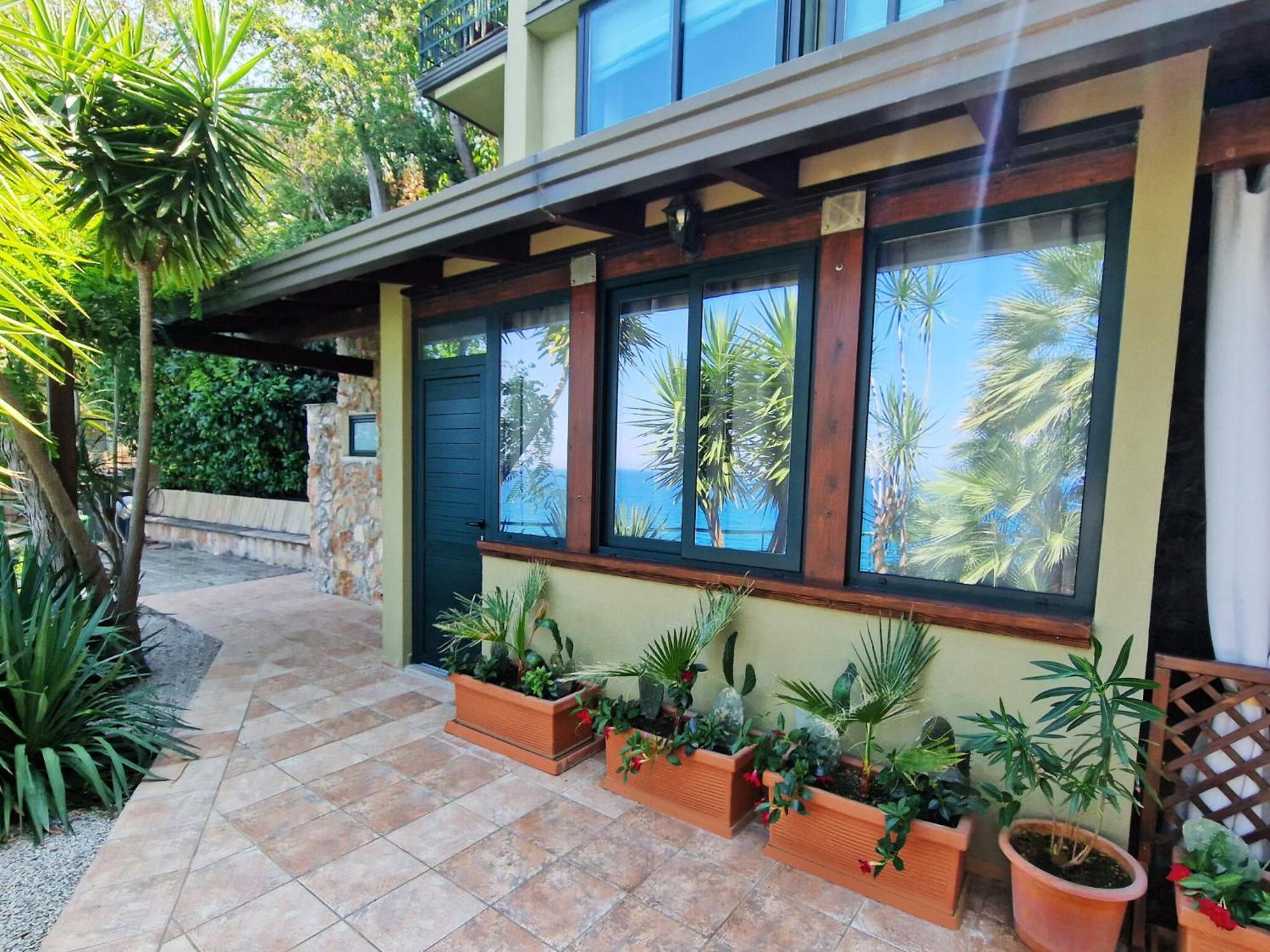Villa Anita Apartments Capo dʼOrlando Extérieur photo